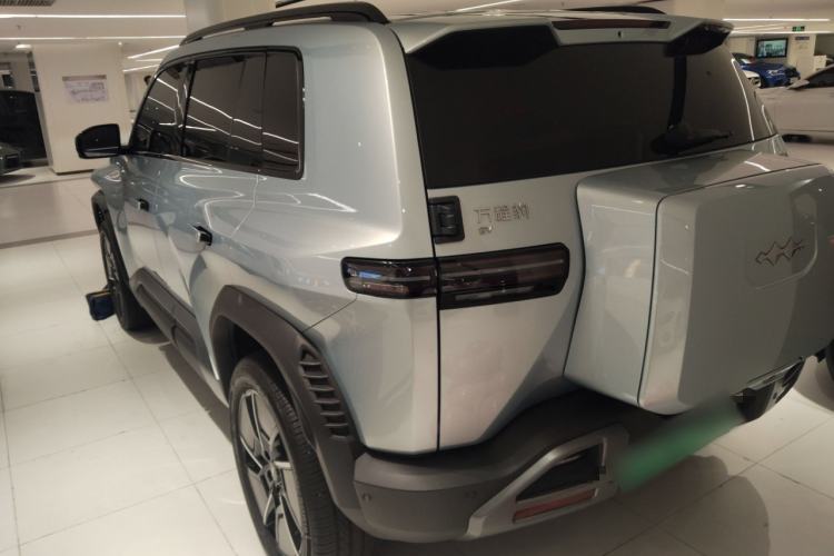 Used Formula Leopard Titanium 3 2025 501KM All-Wheel Drive Intelligent Driving Ultra Version
