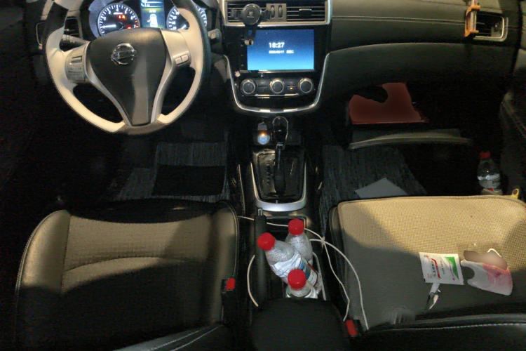 Used Nissan Tiida 2019 1.6L CVT Smart Drive Version China VI Standard Center Console