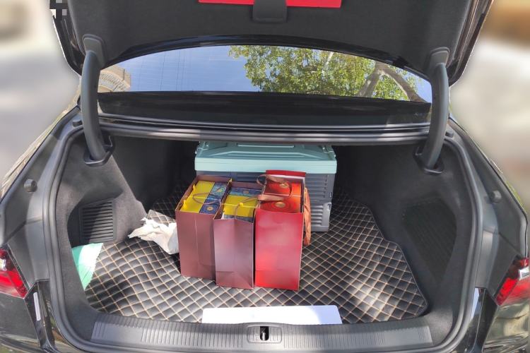 Used Audi A8 2022 A8L 50 TFSI quattro Comfort Edition Collector's Model Trunk