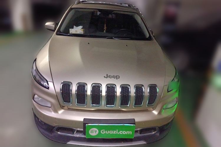 Used Jeep Cherokee 2016 2.4L Professional Smart Version Front