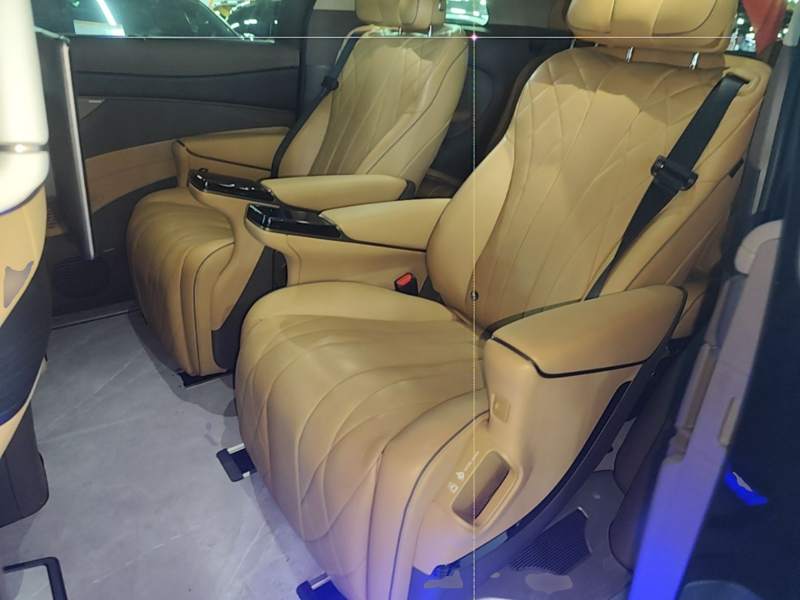 Used Denza D9 2022 DM-i 970 Four-Wheel Drive Flagship Model — 16