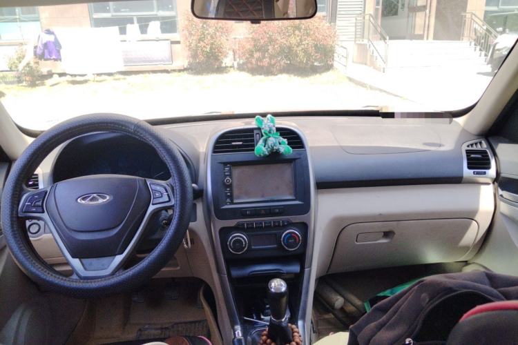 Used Chery Tiggo 3 2014 1.6L Manual Zhishang Edition Center Console