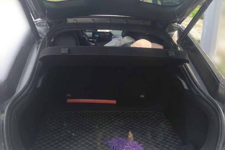 Used CHANGAN UNI-V 2023 1.5T Prestige Model Trunk