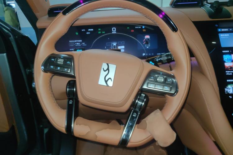 Used Yangwang U8 2023 Luxury Edition
