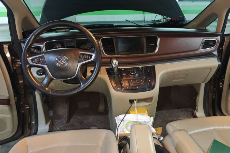 Used Buick GL8 2018 28T Luxury Model China VI Standard
