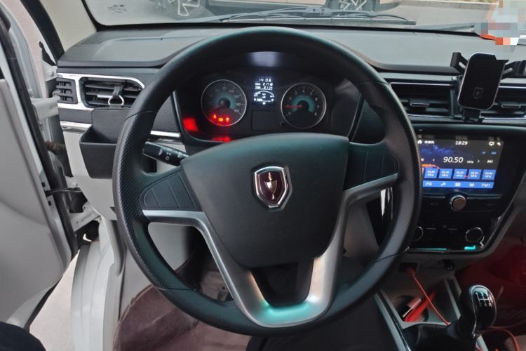 Used Jinbei New Hiace X30L 2023 1.5L Wealth Edition Van 2/5-Seater Air-Conditioned Model SWC15M