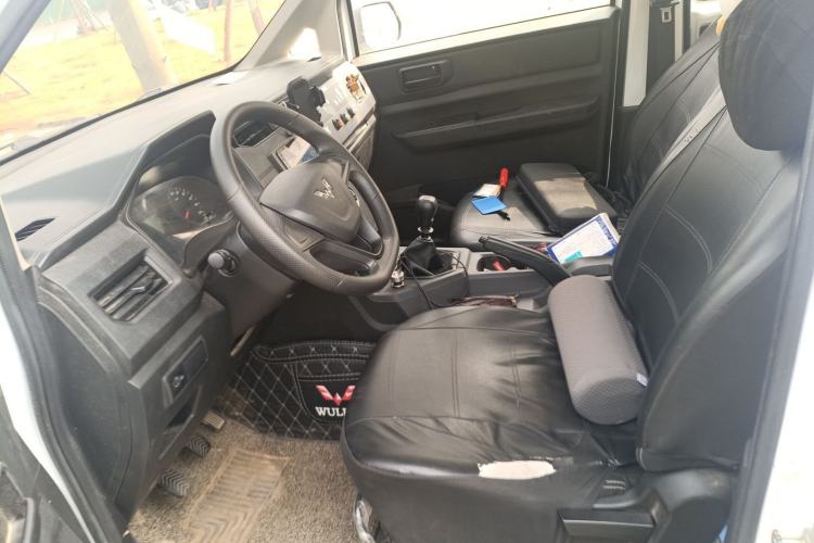 Used Wuling Hongguang PLUS 2020 1.5L Manual Standard Edition 7-Seater
