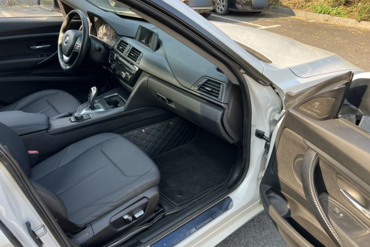 Used BMW 3 Series GT 2016 320i Fashion Model