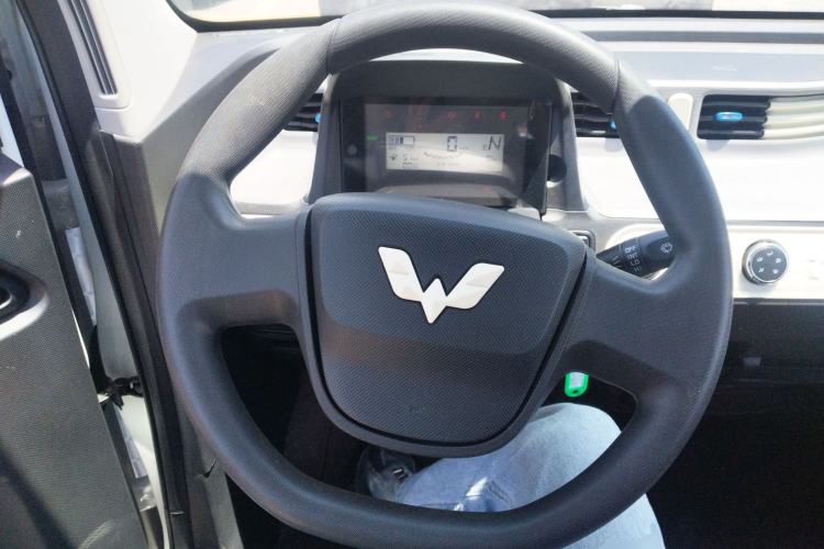 Used Wuling Hongguang MINIEV 2022 Macaron Fashion Edition Lithium-Nickel-Cobalt-Alpha-oxide Steering Wheel