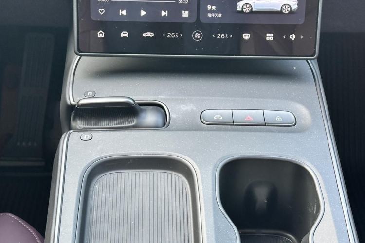 Used Nio ET5 2024 75 kWh Interior 10