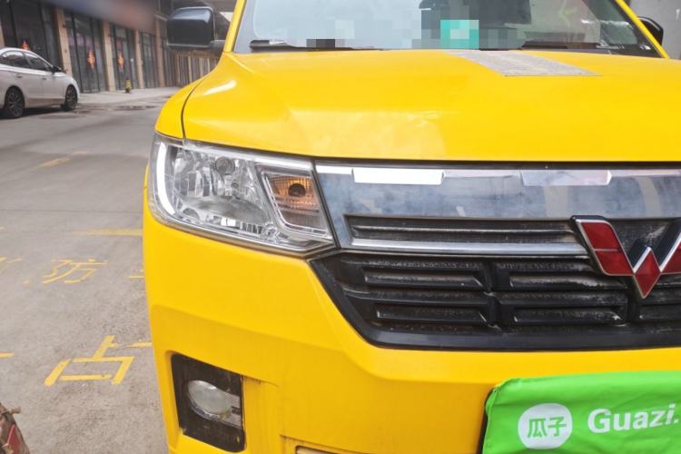 Used Wuling Zhengtu 2021 1.5L Adventure LAR Right Front Headlight