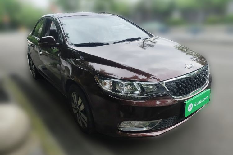 Used Kia Forte 2014 1.6L MT GLS Front Right 45 Deg