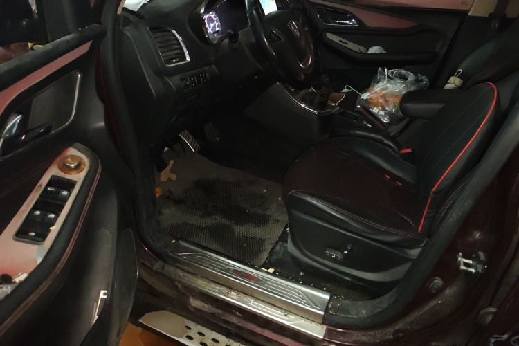 Used Baojun 560 2015 1.8L manual luxury version