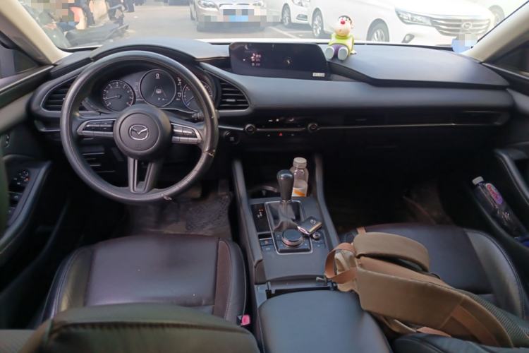 Used Mazda 3 Axela 2020 1.5L Automatic Luxury Version
