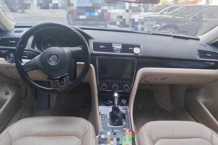 Used Volkswagen Passat 2013 1.8TSI DSG Prestige Edition Center Console