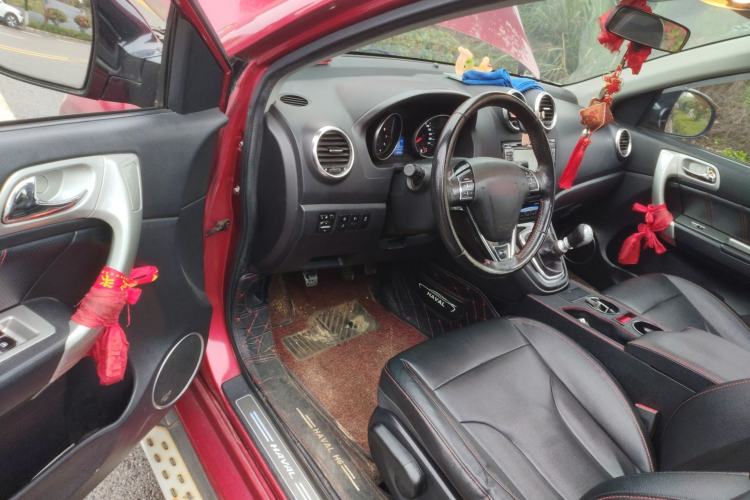 Used Haval H6 2015 Upgraded Model 1.5T Manual Two-Wheel Drive Elite Version
