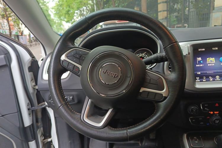 Used Jeep Compass 2017 200T Automatic Family Edition
