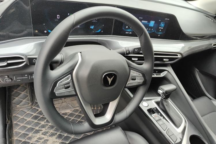 Used CHANGAN Eado 2020 PLUS Blue Whale NE 1.4T GDI DCT Prestige Model Steering Wheel