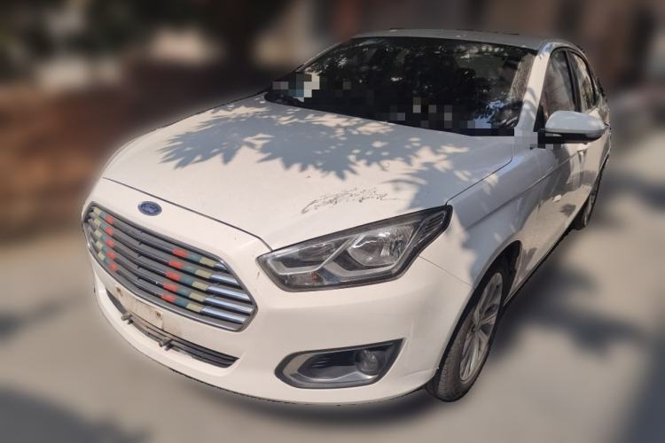 Used Ford Escort 2015 1.5L Manual Fashion Edition
