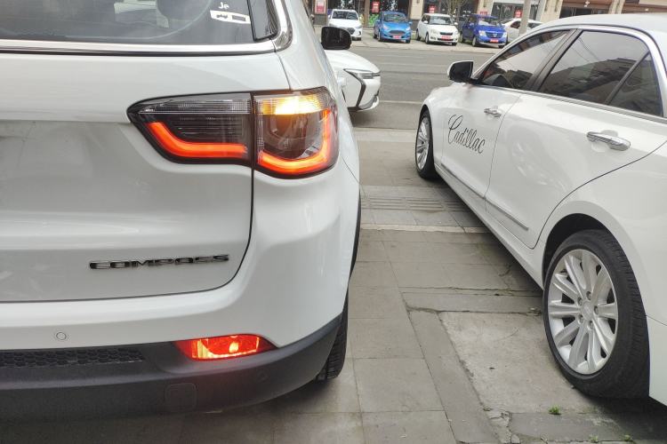 Used Jeep Compass 2019 220T Automatic Family Edition
