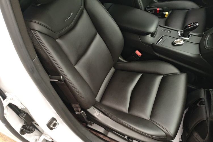 Used Cadillac XT5 2018 28E Four-Wheel Drive Tech Version