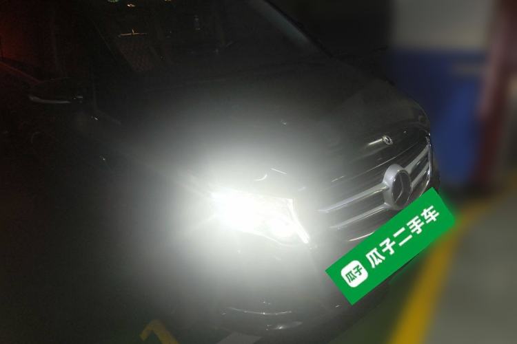 Used Mercedes-Benz V-Class 2018 V 260 L Prestige Extended Version China VI Front Right 45 Deg