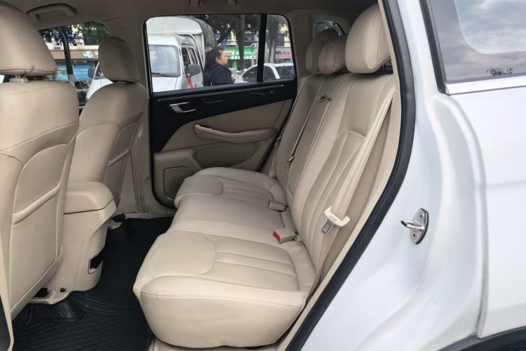 Used Zotye Domy X5 2017 Upgraded Model 1.5T Manual Luxury Version Left Rear Seat