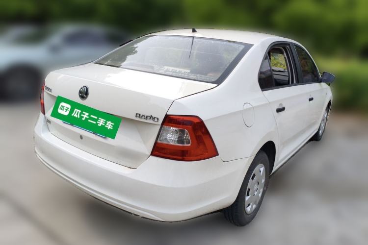 Used Skoda Rapid 2016 1.6L Manual Front-Wheel-Drive Version
