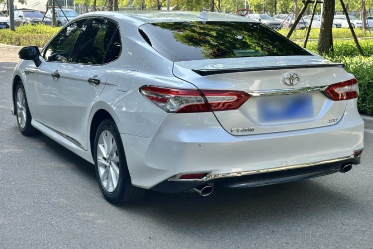 Used Toyota Camry 2021 2.0G Luxury Edition
