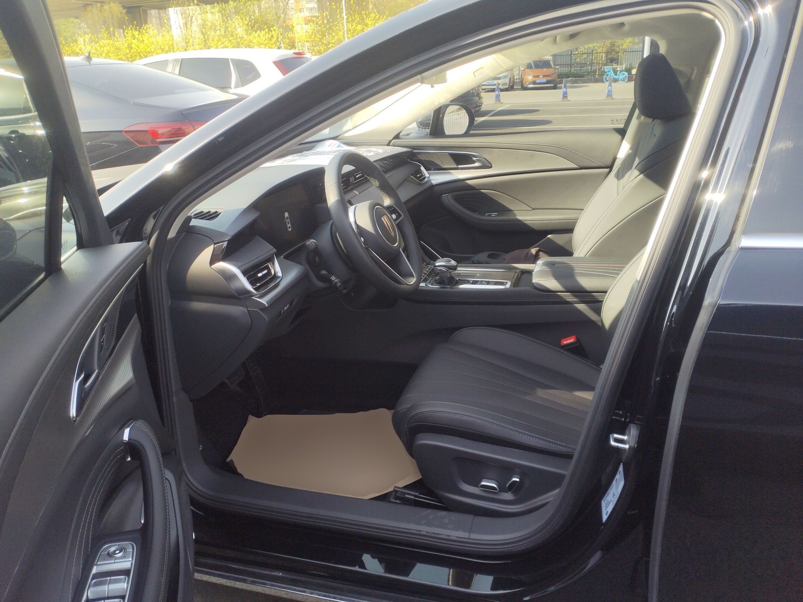 Переднее сиденье в автомобиле