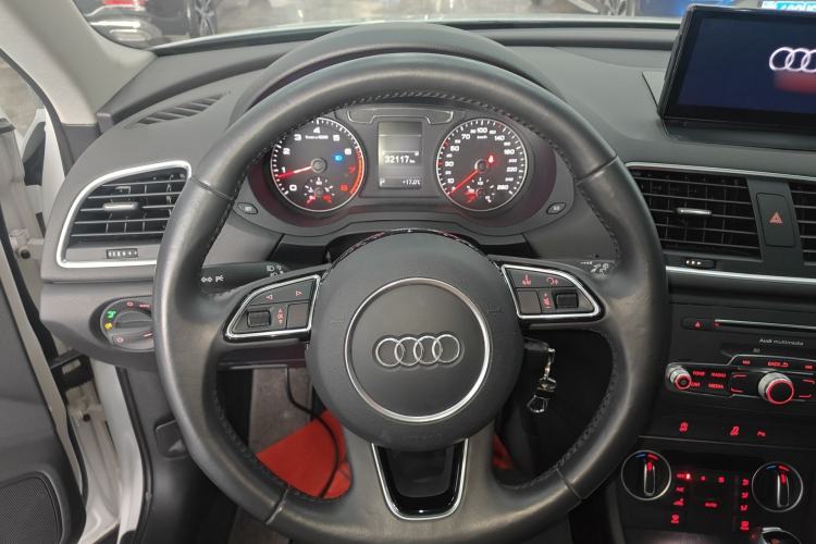 Used Audi Q3 2018 30th Anniversary Edition 30 TFSI Fashion Model Steering Wheel