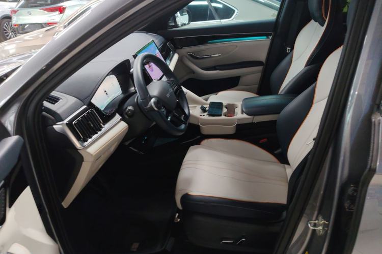 Used BYD Song PLUS New Energy 2023 Champion Edition EV 520KM Prestige Model
