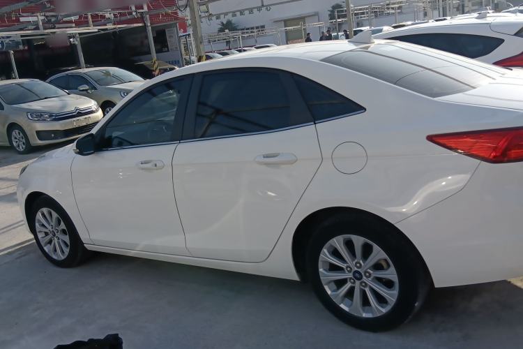 Used Ford Escort 2017 Happiness Edition 1.5L Automatic Fashion Version
