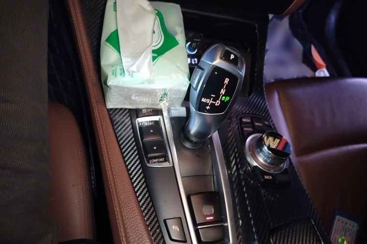 Used BMW 5 Series 2014 520Li Elegant Model
