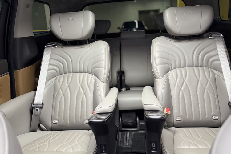 Used GAC Trumpchi M8 2024 Master Series 400T Prestige Edition Interior 6