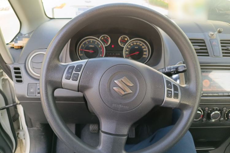 Used Suzuki SX4 2013 1.6L Manual CoolRide Model