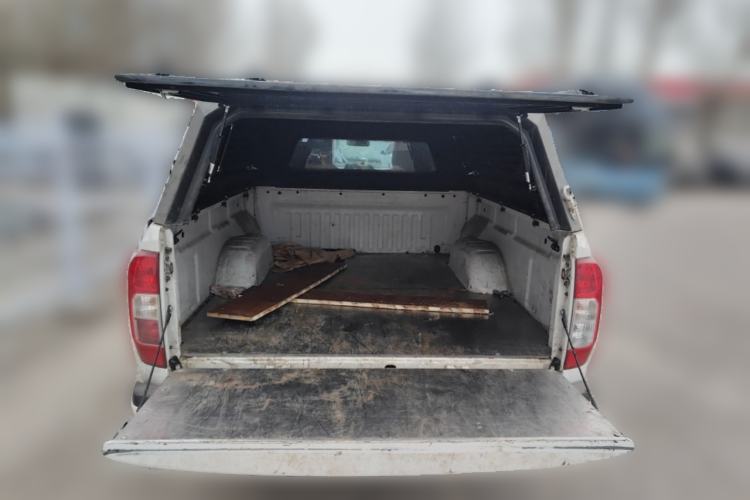 Used Dongfeng Ruichi 6 Pro 2024 2.3T Automatic 4x4 Diesel Luxury Edition with Long Cargo Bed