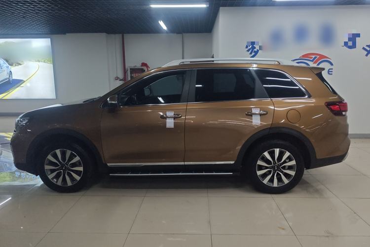 Used Kia KX7 2017 2.0T Automatic Two-Wheel Drive GLS 7-Seater
