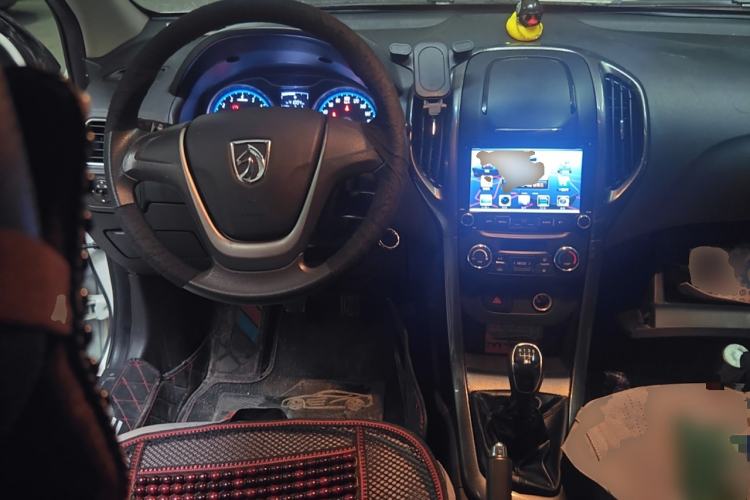 Used Baojun 610 2014 CROSS 1.5L Manual Comfort Model