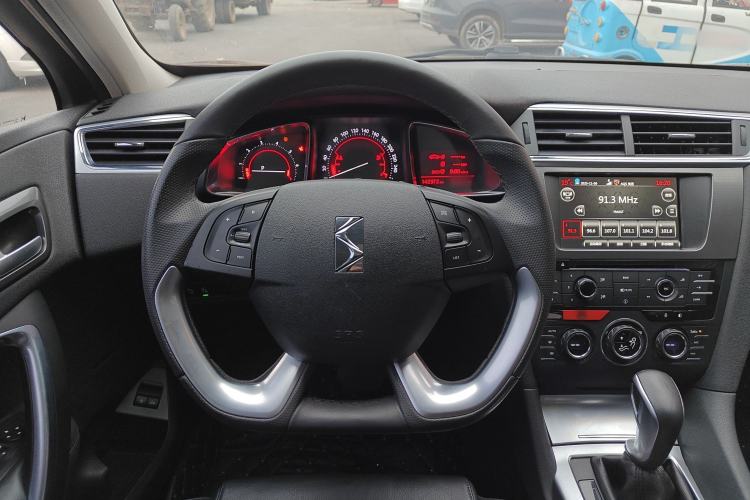 Used DS 6 2016 1.6T Luxury Edition THP160