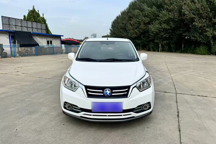 Used Venucia R50 2016 1.6L Automatic Elite Edition
