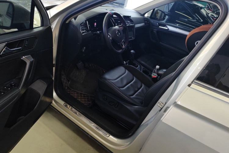 Used Volkswagen Tiguan L 2021 330TSI Automatic Two-Wheel Drive Smart Edition Driver Seat