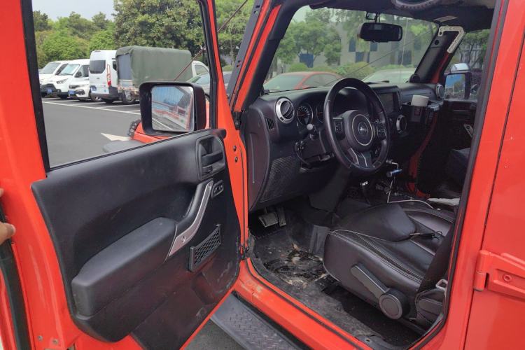 Used Jeep Wrangler 2013 3.6L Sahara Four-Door Edition
