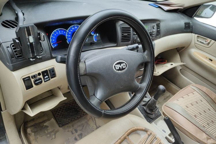 Used BYD F3 2013 Energy-Saving Edition 1.5L Manual Standard Model
