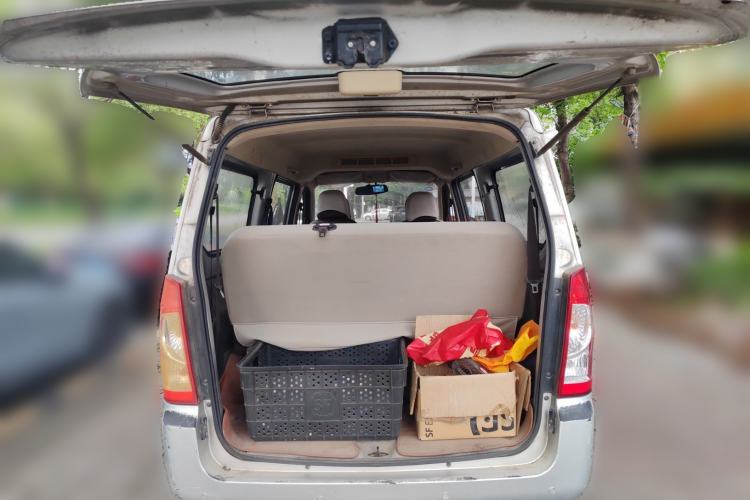 Used Wuling Rongguang 2014 1.2L S Base Model Trunk