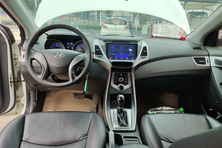 Used Hyundai Elantra (5th Generation / Langdong) 2012 1.6L Automatic Fashion Edition