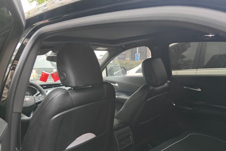 Used Cadillac XT4 2022 28T Two-Wheel Drive Fashion Edition Headliner