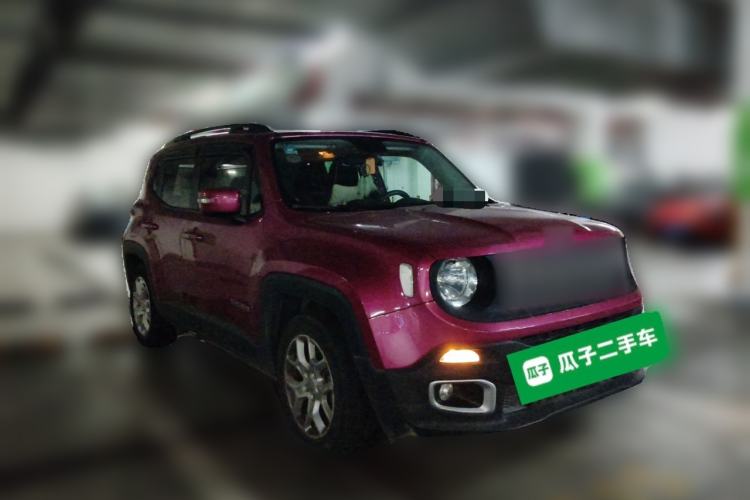 Used Jeep Renegade 2017 180T Automatic High-Energy Version Front Right 45 Deg