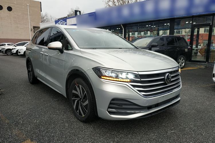 Used Volkswagen Viloran 2024 330TSI Luxury Edition
