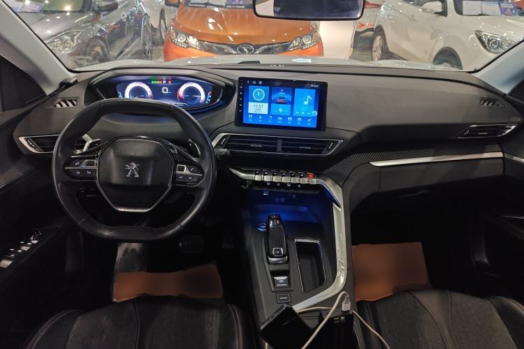 Used Peugeot 4008 2017 350THP Elite Edition Center Console